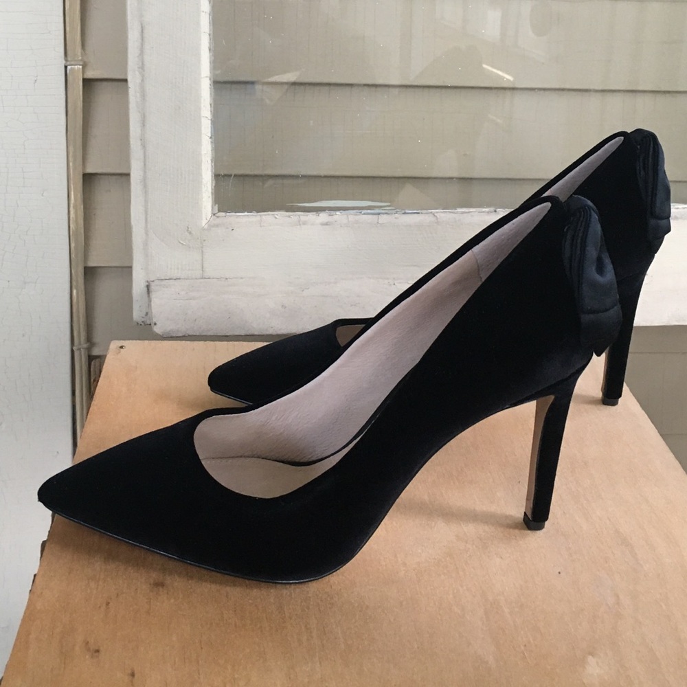 ✨(Louise et Cie) WORN ONCE velvet heels - Picture 4 of 12
